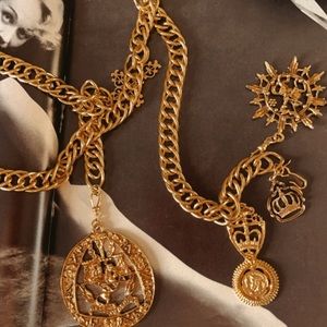 Gold chunky gold belt. jbw just the right thing.